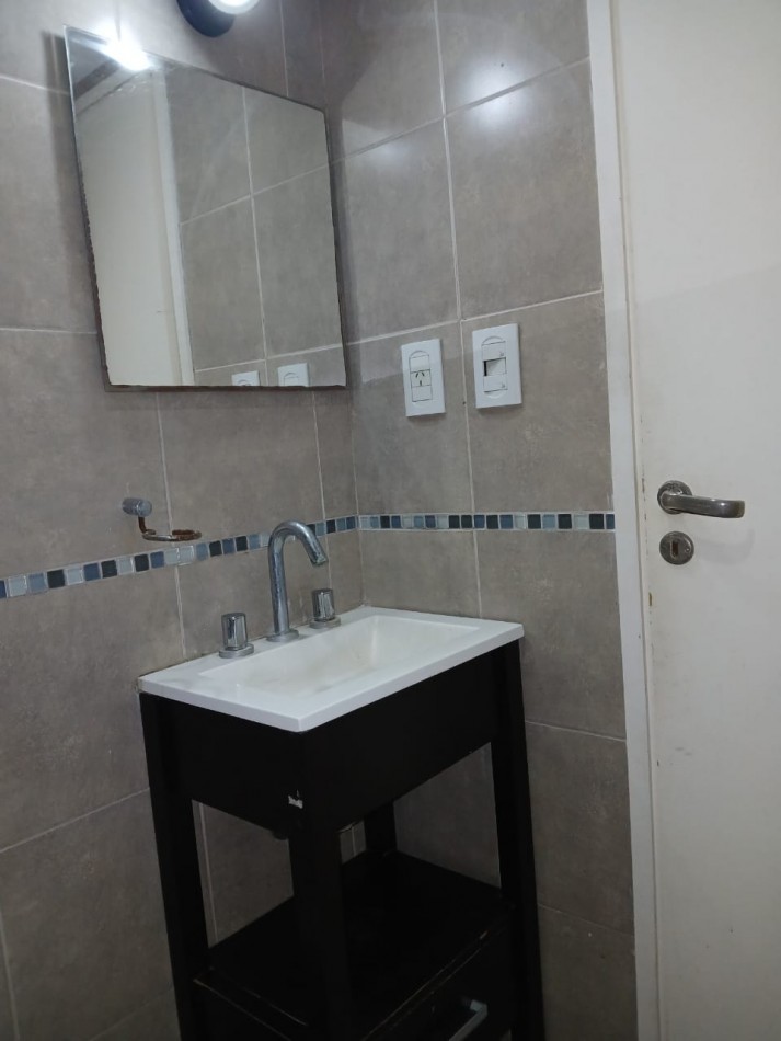 57 e/ 21 y 22 - 1 dormitorio - en alquiler