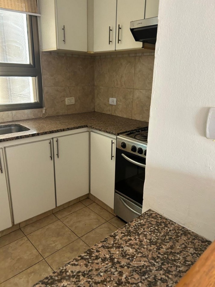 DEPARTAMENTO DE 2 DORMITORIOS EN ALQUILER - 59 Y 11