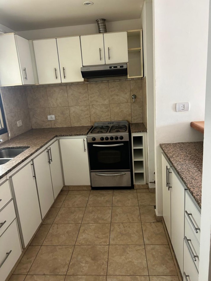 DEPARTAMENTO DE 2 DORMITORIOS EN ALQUILER - 59 Y 11