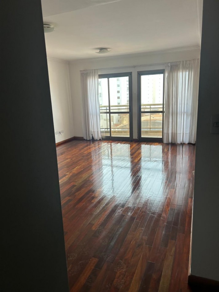 DEPARTAMENTO DE 2 DORMITORIOS EN ALQUILER - 59 Y 11