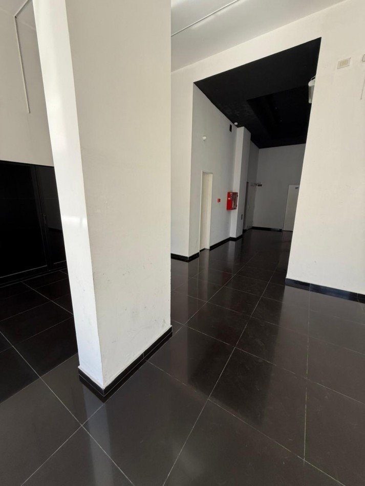 43 E/ 12 Y 13 - MONOAMBIENTE EN ALQUILER