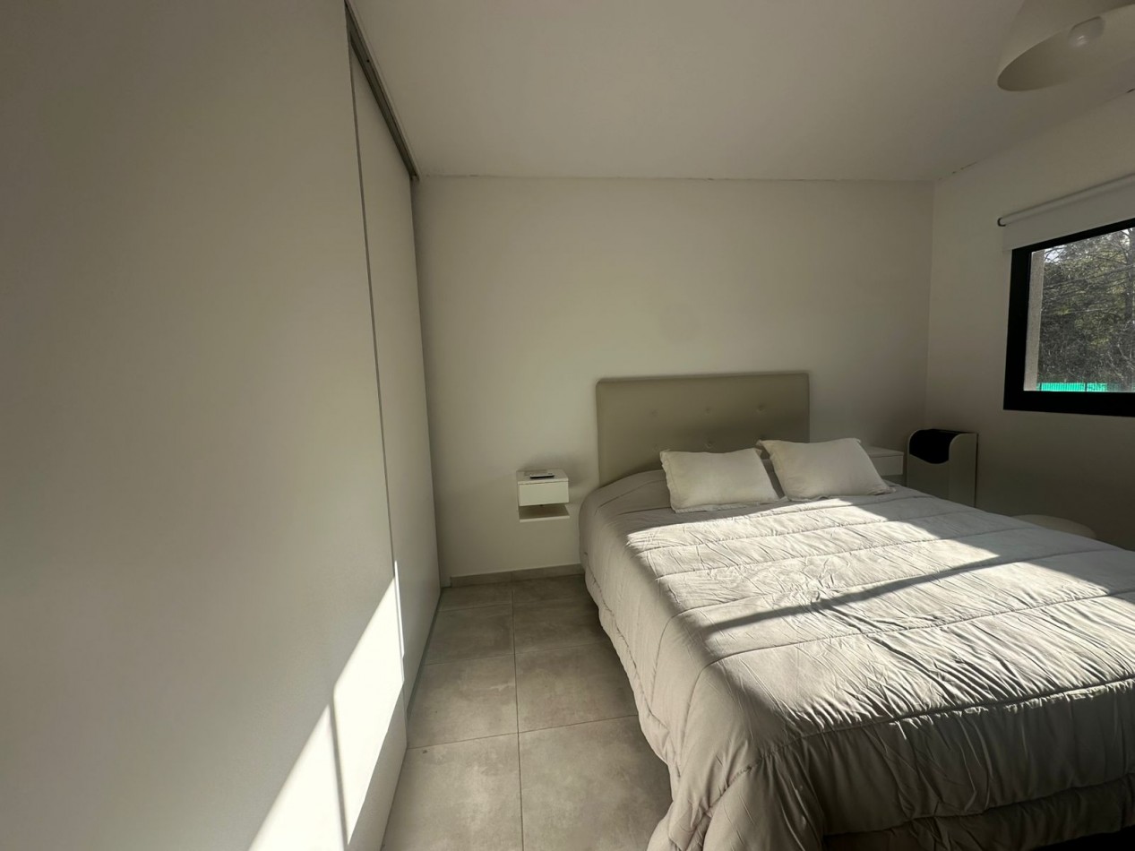 508 E/ 26 Y 27 - DUPLEX EN ALQUILER - GONNET - INMEJORABLE ZONA