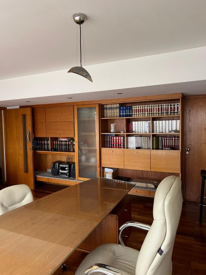 48 E/ 13 Y 14 -  DEPARTAMENTO - OFICINA CON COCHERA EN FRENTE A TRIBUNALES