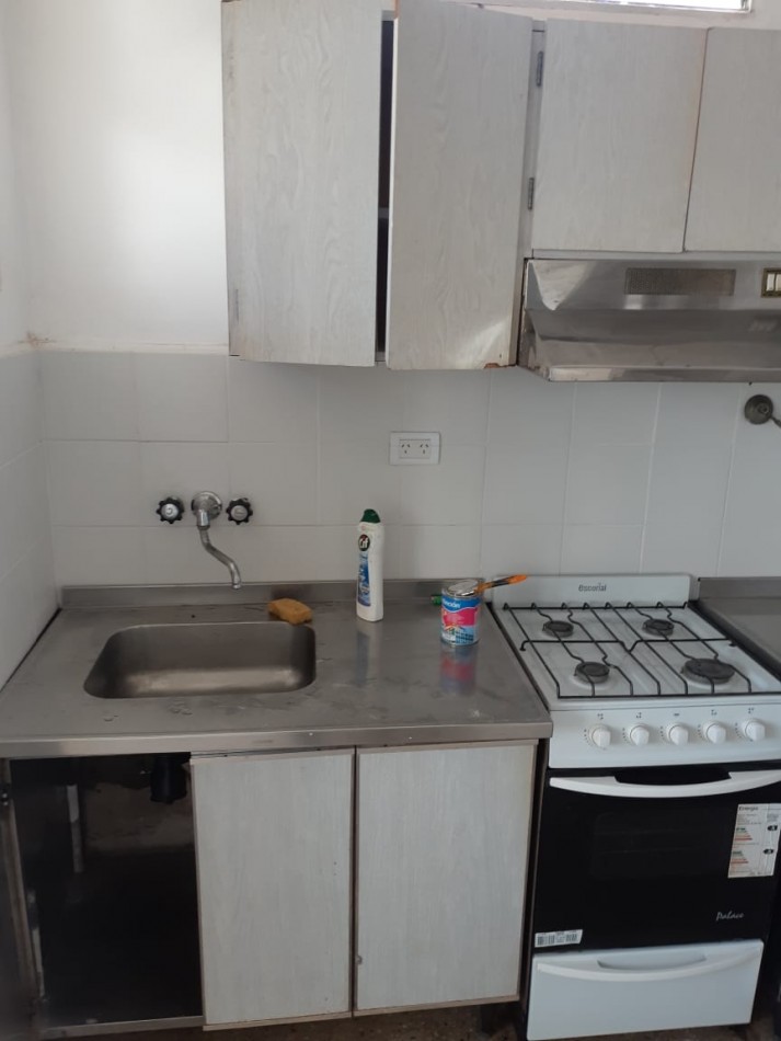 8 e/ 57 y 58 -1 dorm - 6 to piso - muy luminoso