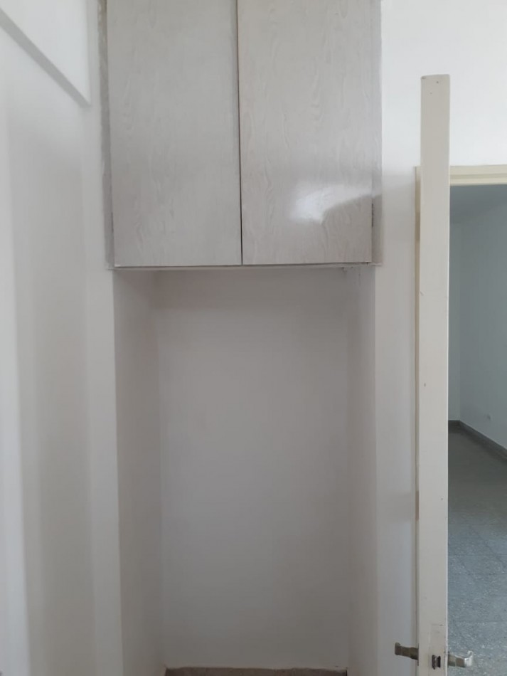8 e/ 57 y 58 -1 dorm - 6 to piso - muy luminoso