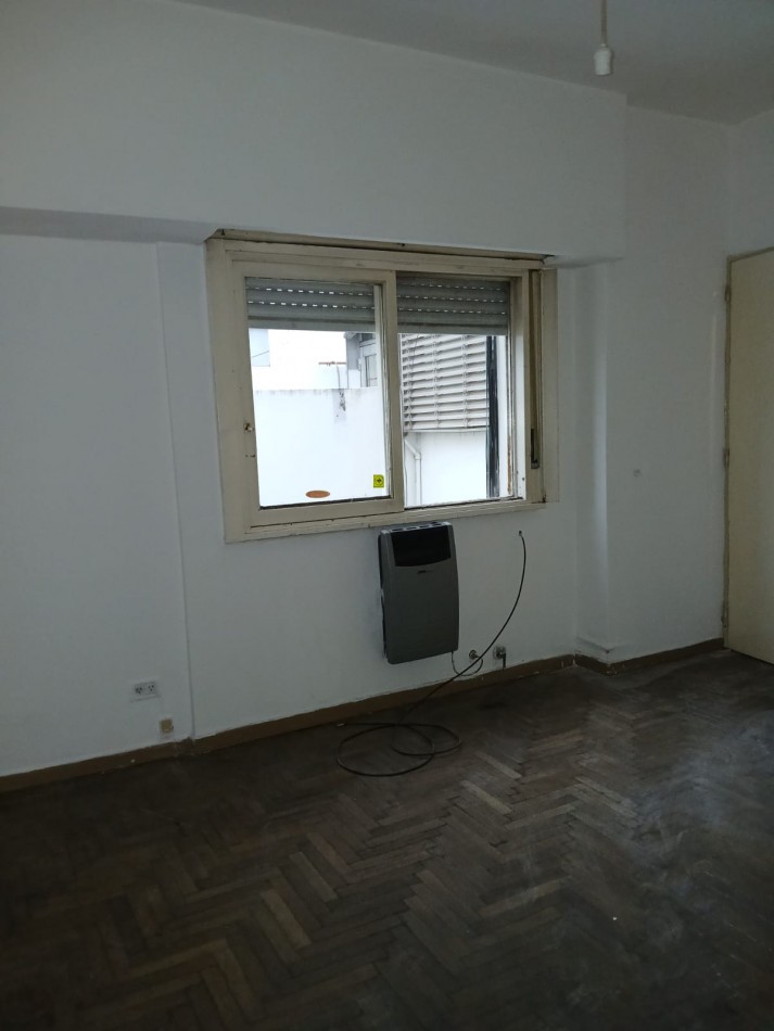 8 e/ 57 y 58 -1 dorm - 6 to piso - muy luminoso