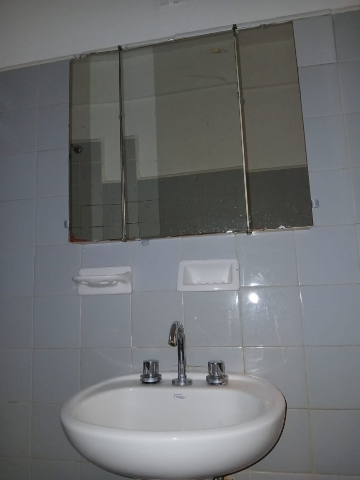 8 e/ 57 y 58 -1 dorm - 6 to piso - muy luminoso