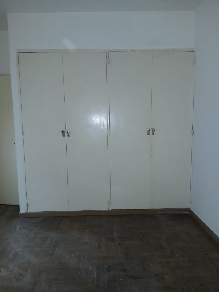 8 e/ 57 y 58 -1 dorm - 6 to piso - muy luminoso