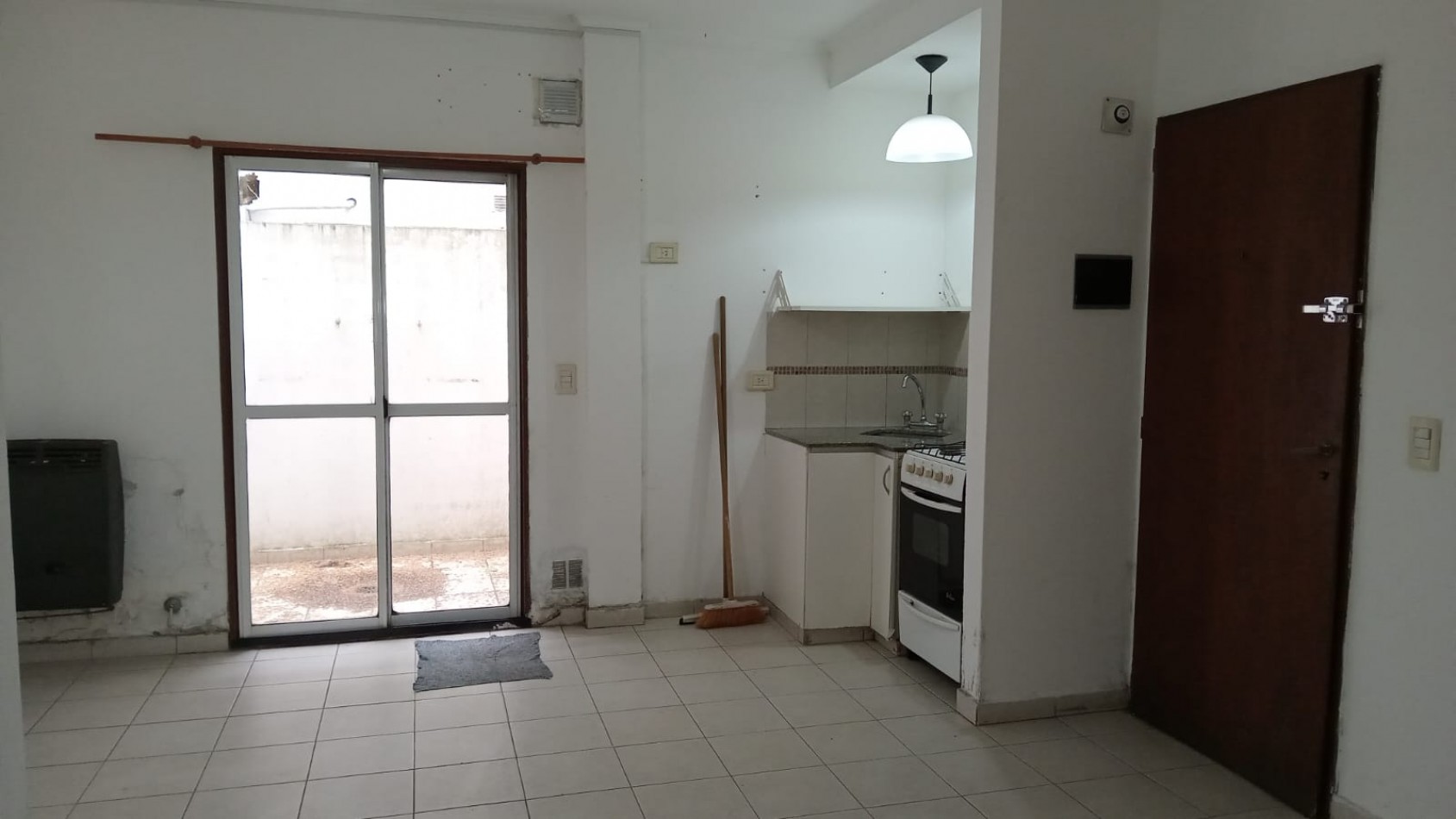 1 e/ 67 y 68 - 1 dorm con patio - zonz Hospital San Martin