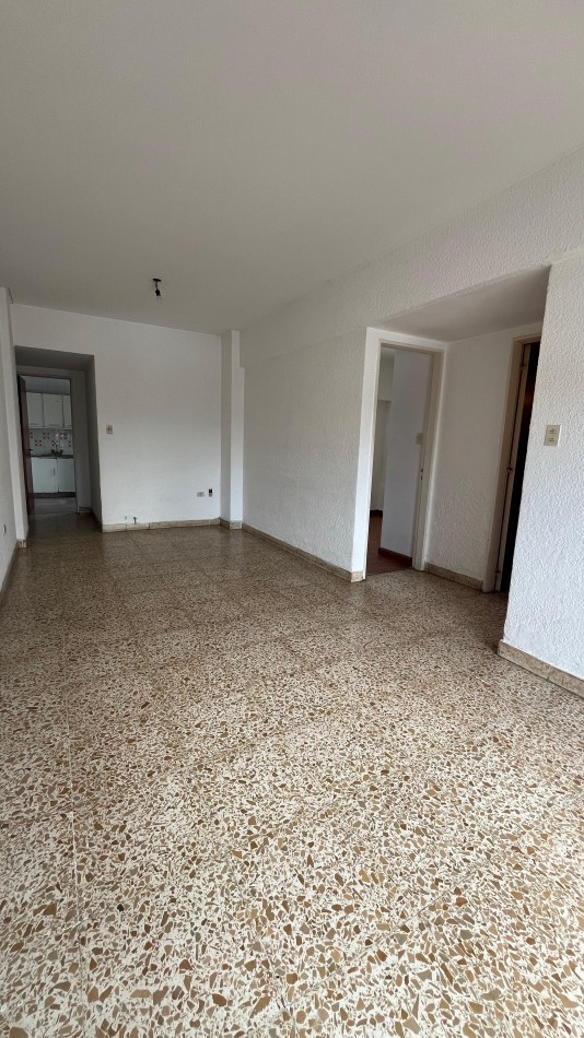 58 E/ 17 Y 18 - DOS DORMITORIOS - BALCON - LA PLATA