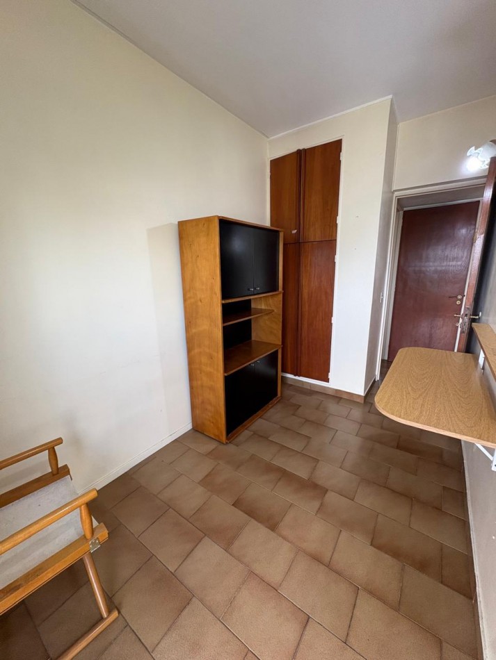 57 E 7 Y 8 - DEPARTAMENTO DE 1 DORMITORIO Y MEDIO AL FRENTE 