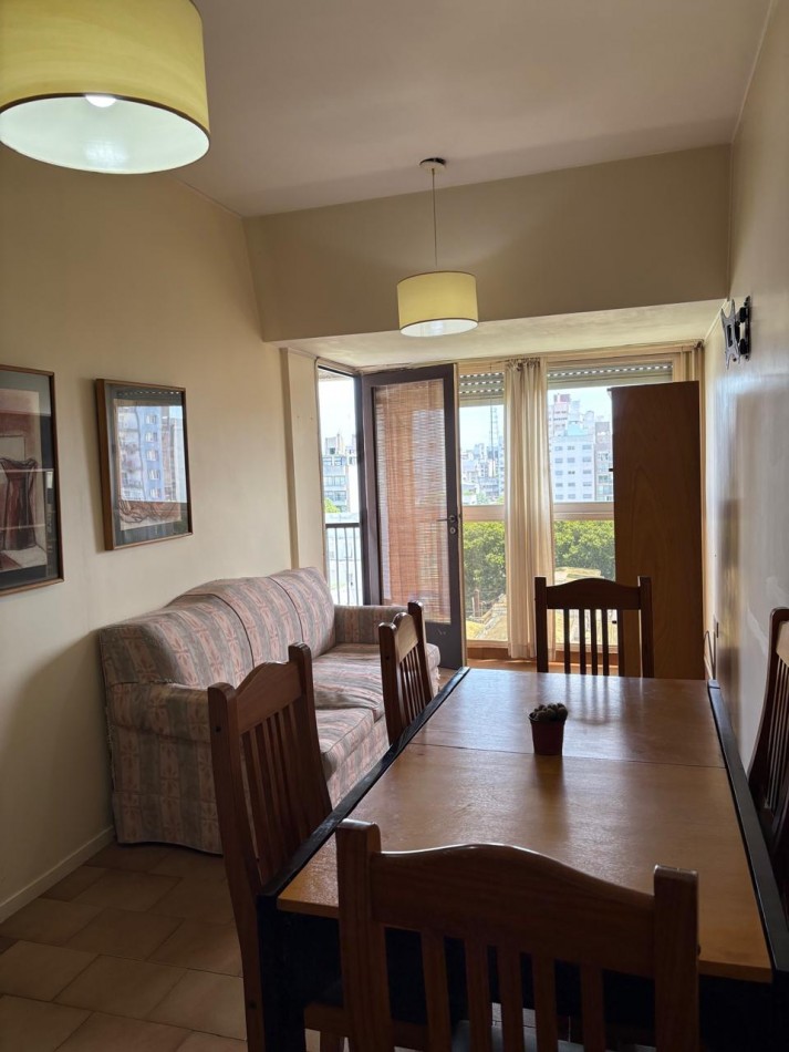 57 E 7 Y 8 - DEPARTAMENTO DE 1 DORMITORIO Y MEDIO AL FRENTE 