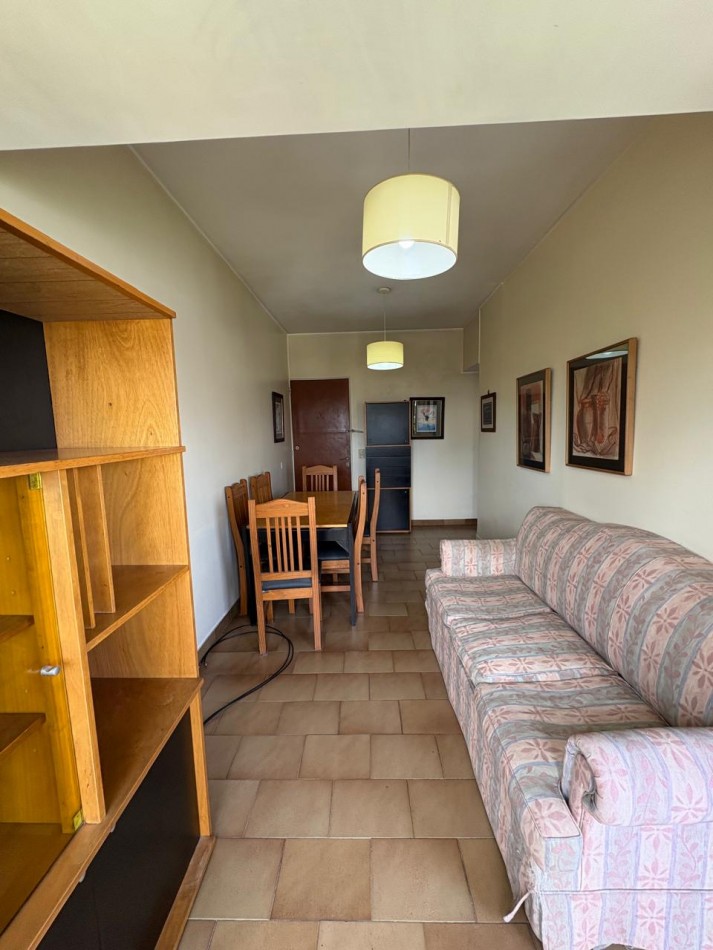 57 E 7 Y 8 - DEPARTAMENTO DE 1 DORMITORIO Y MEDIO AL FRENTE 