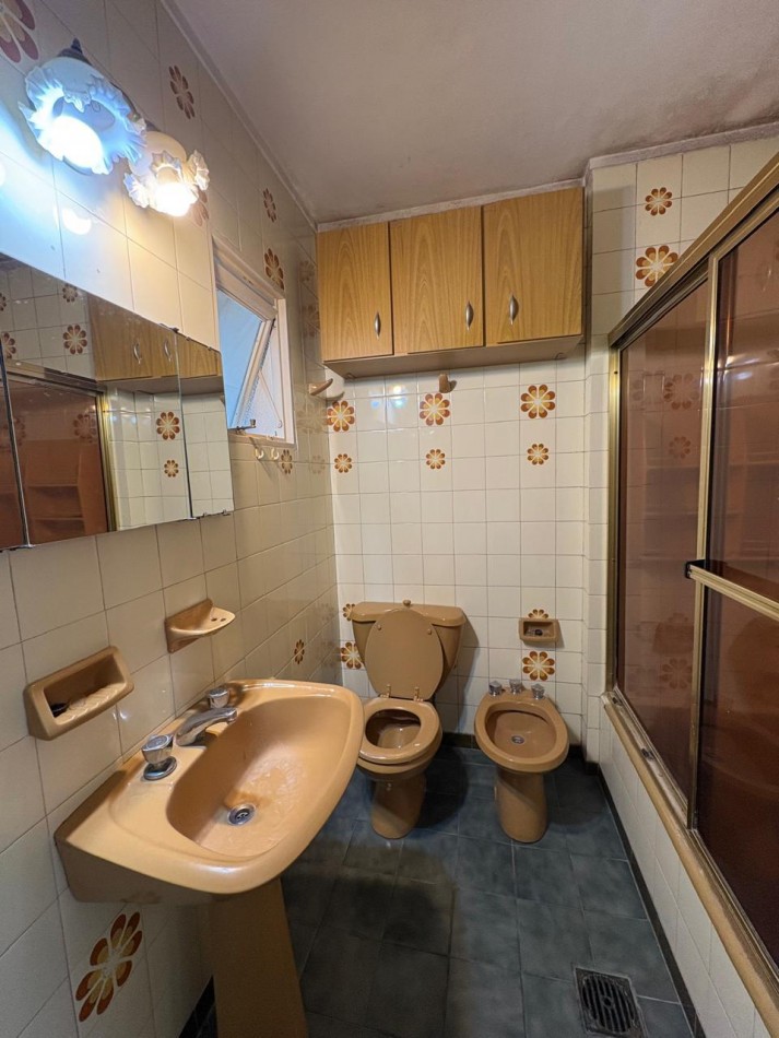 57 E 7 Y 8 - DEPARTAMENTO DE 1 DORMITORIO Y MEDIO AL FRENTE 