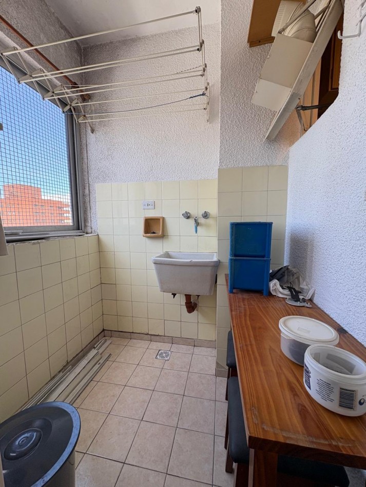 57 E 7 Y 8 - DEPARTAMENTO DE 1 DORMITORIO Y MEDIO AL FRENTE 