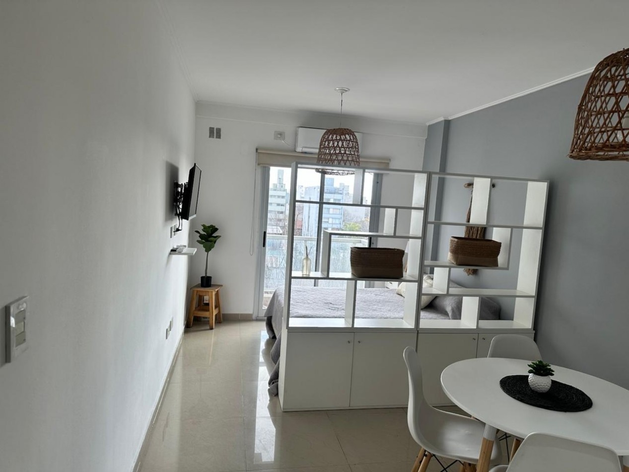 37 e/ 12 y 13 - monoambiente amueblado - con cochera - LA PLATA