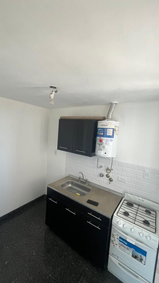 AV 51 ESQ 2 - MONOMABIENTE DIVISIBLE - MUY LUMINOSO