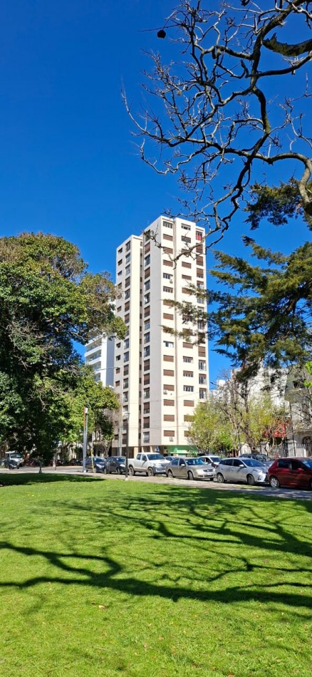 AV 51 ESQ 2 - MONOMABIENTE DIVISIBLE - MUY LUMINOSO