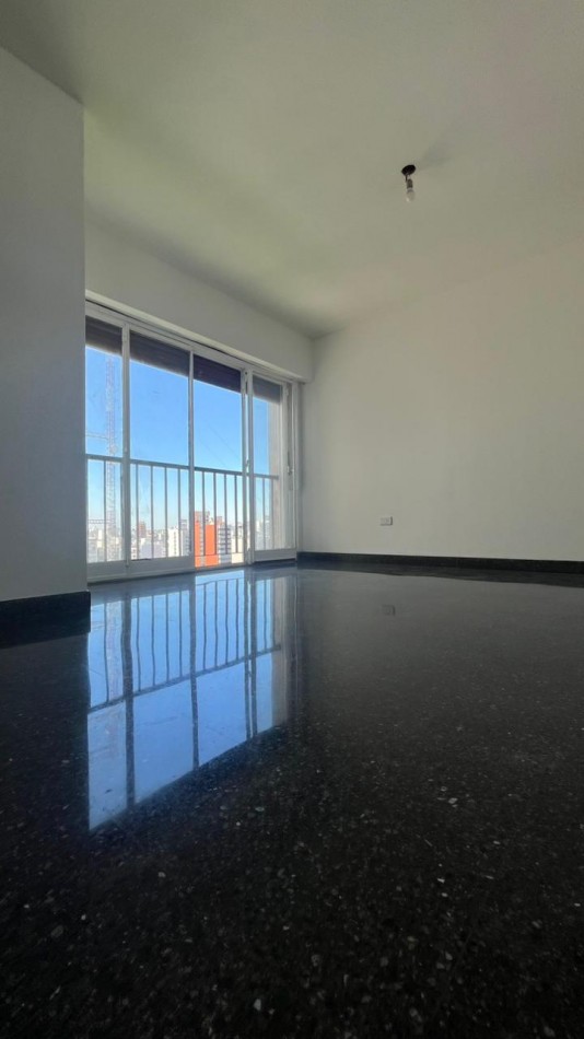 AV 51 ESQ 2 - MONOMABIENTE DIVISIBLE - MUY LUMINOSO