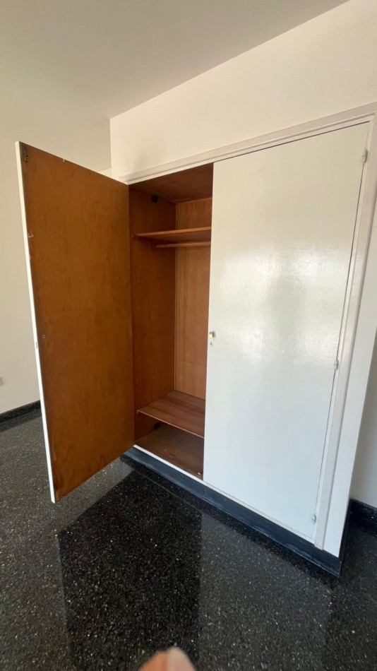 AV 51 ESQ 2 - MONOMABIENTE DIVISIBLE - MUY LUMINOSO