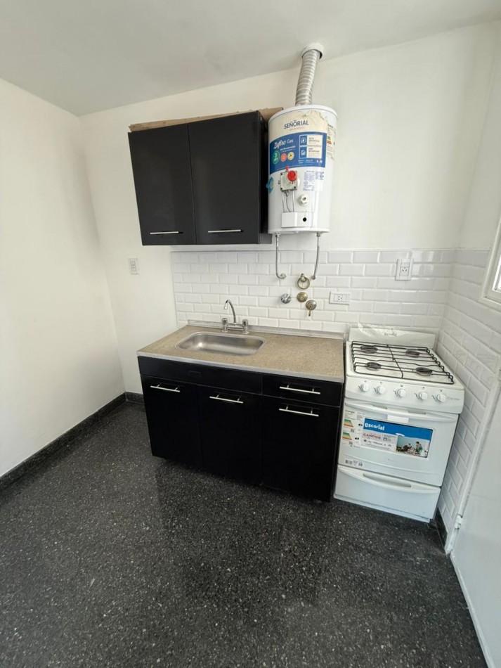 AV 51 ESQ 2 - MONOMABIENTE DIVISIBLE - MUY LUMINOSO