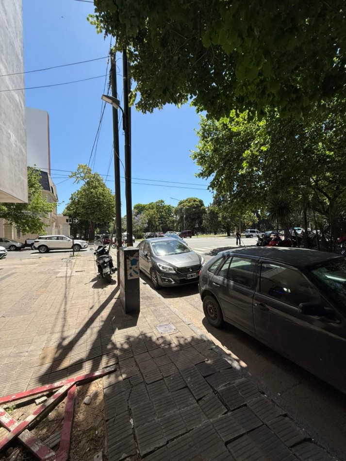 AV 51 ESQ 2 - MONOMABIENTE DIVISIBLE - MUY LUMINOSO