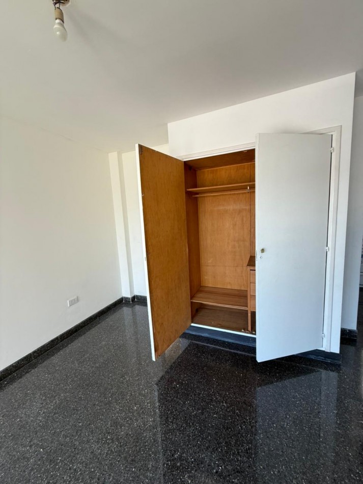 AV 51 ESQ 2 - MONOMABIENTE DIVISIBLE - MUY LUMINOSO