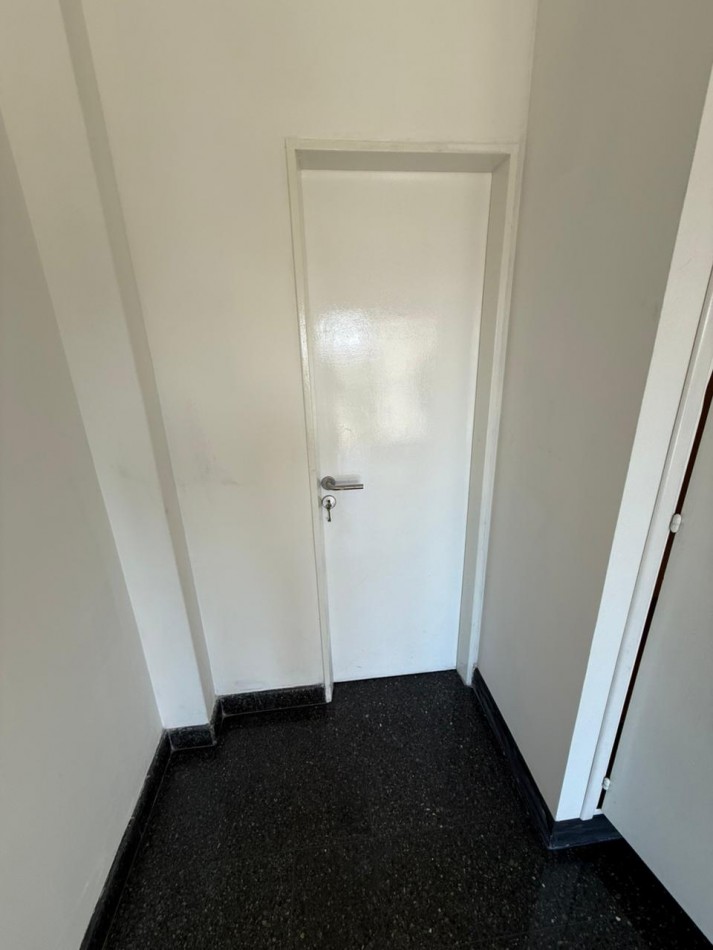 AV 51 ESQ 2 - MONOMABIENTE DIVISIBLE - MUY LUMINOSO