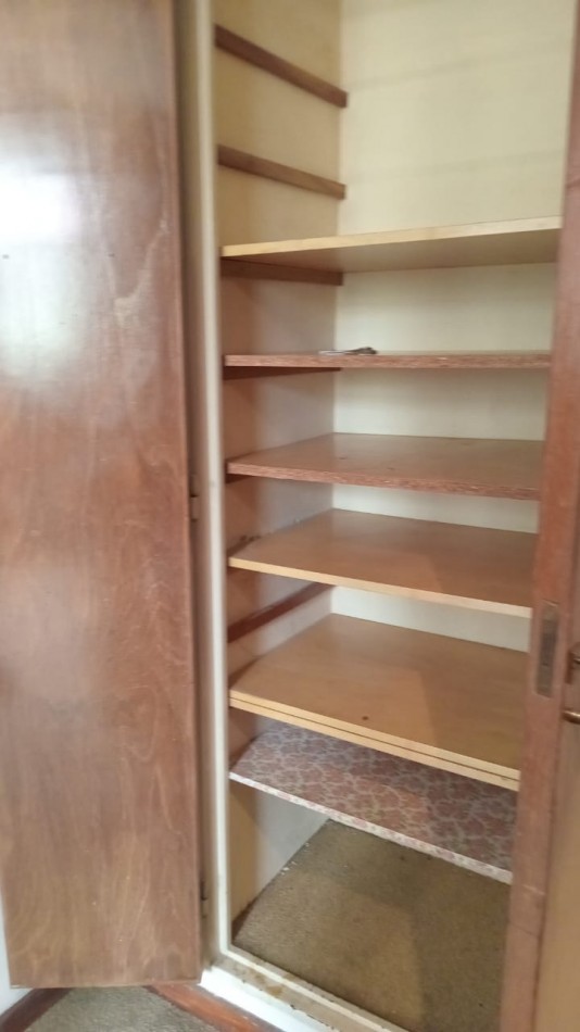 13 y 49 - OFICINA EN ALQUILER -  A UNA CUADRA DE PLAZA MORENO