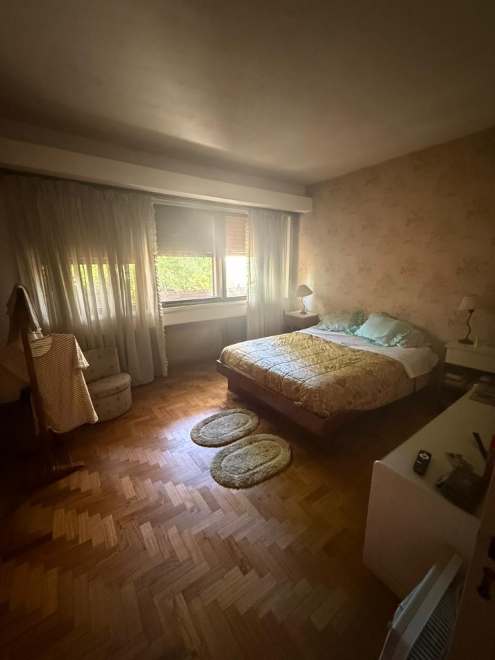 59 E/ 17 Y 18 - CASA DE DOS PLANTAS - LOTE 10 X 40