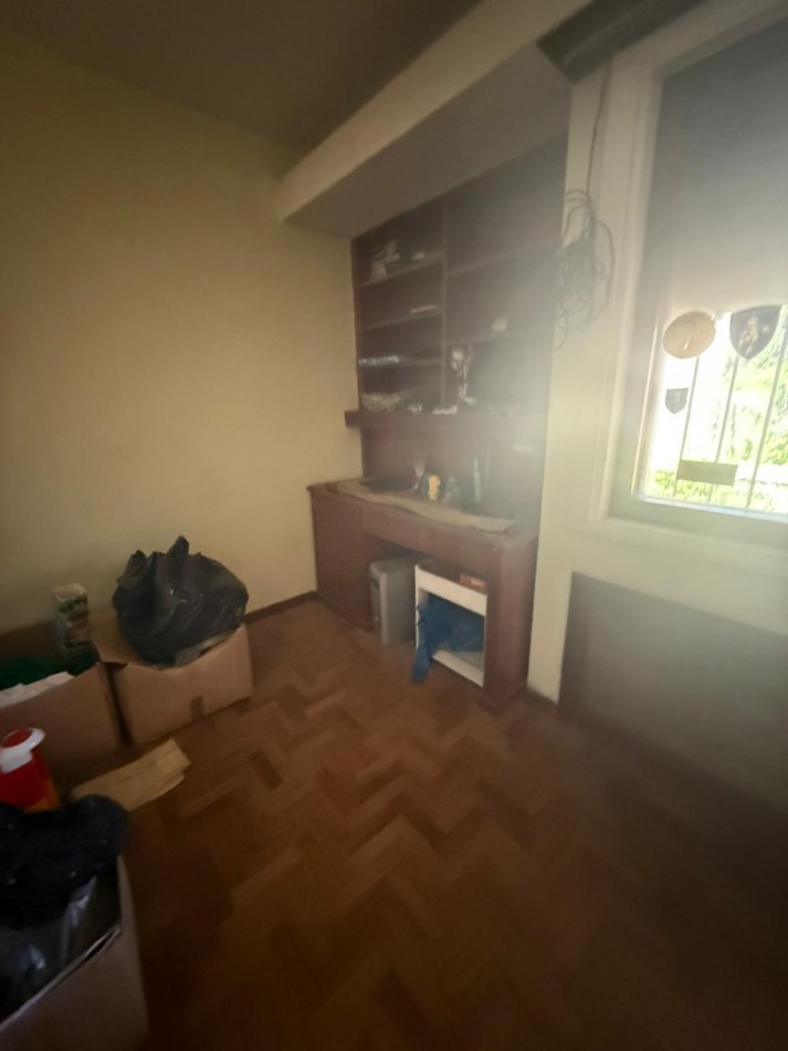 59 E/ 17 Y 18 - CASA DE DOS PLANTAS - LOTE 10 X 40