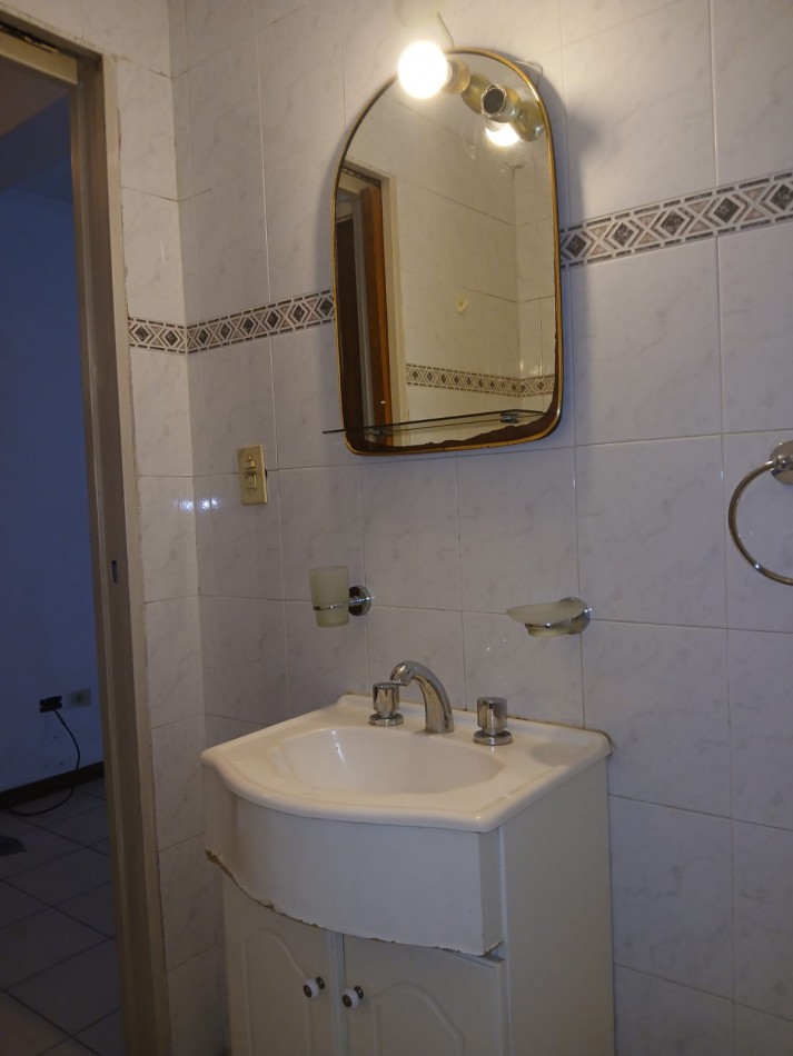 5 E/ 44 y 45 - EXCELENTE MONOAMBIENTE  EN ALQUILER -  ZONA INMEJORABLE 