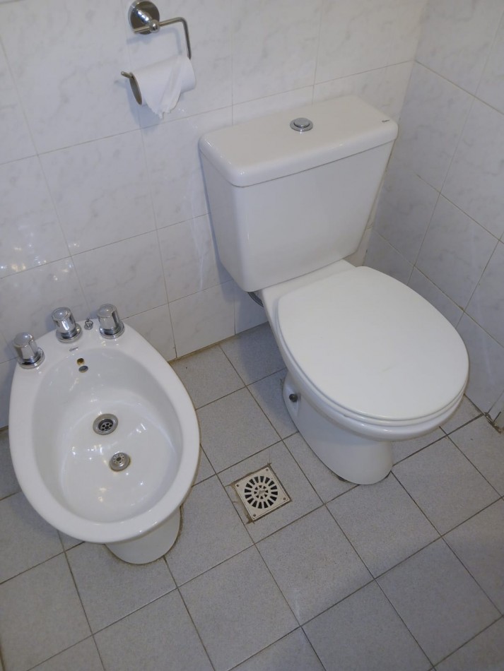 5 E/ 44 y 45 - EXCELENTE MONOAMBIENTE  EN ALQUILER -  ZONA INMEJORABLE 