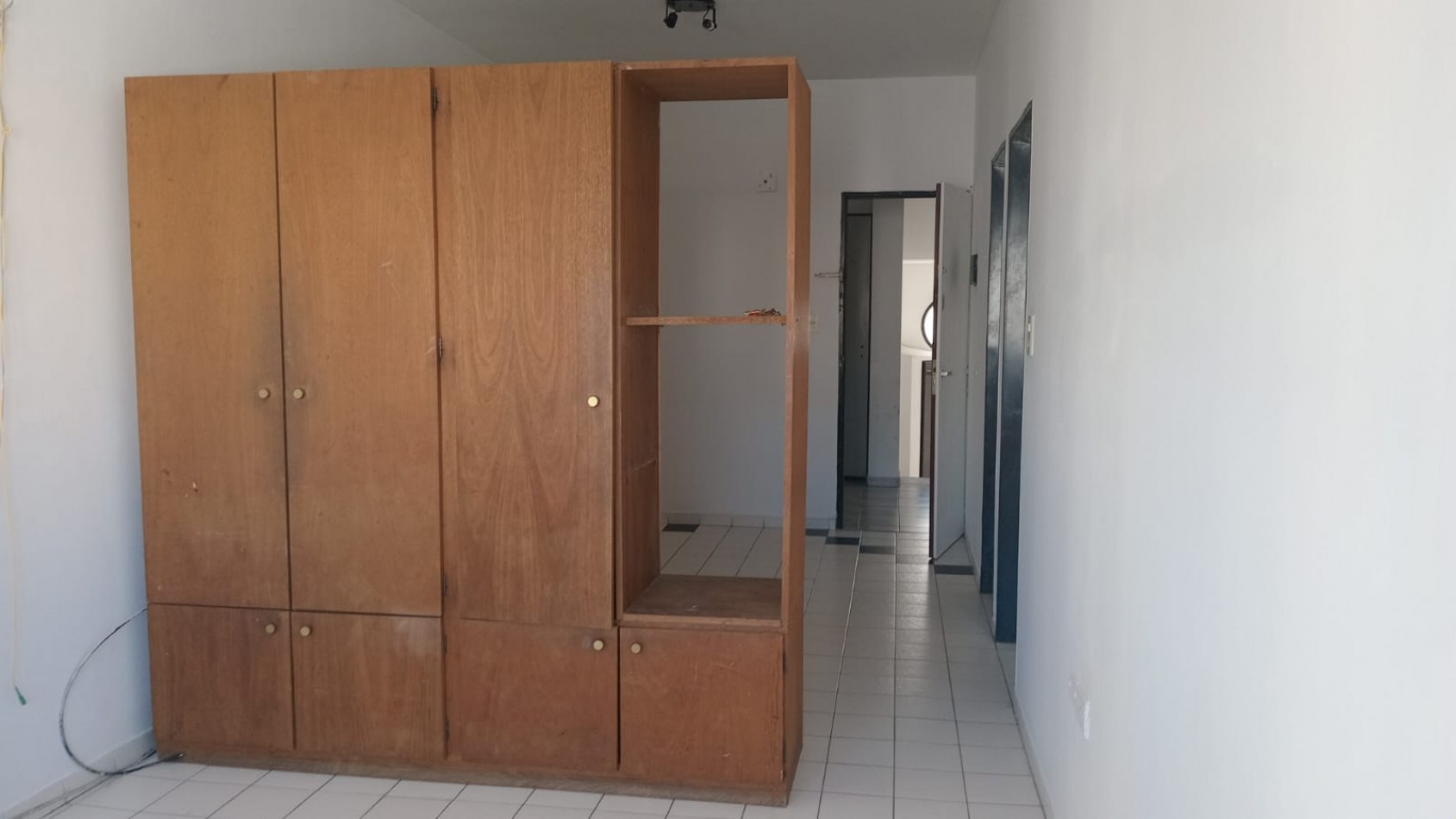 49 E 1 Y 2 -  MONOAMBIENTE DIVIDIDO IDEAL PARA ESTUDIANTES 