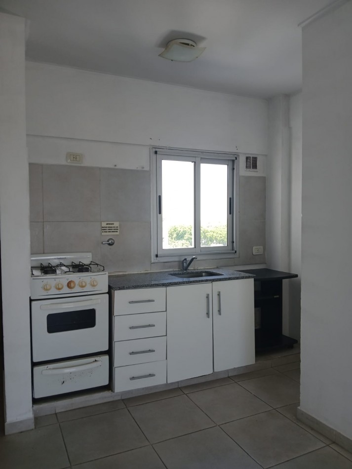 2 ESQ 45  - EXCELENTE MONOAMBIENTE EN ALQUILER 