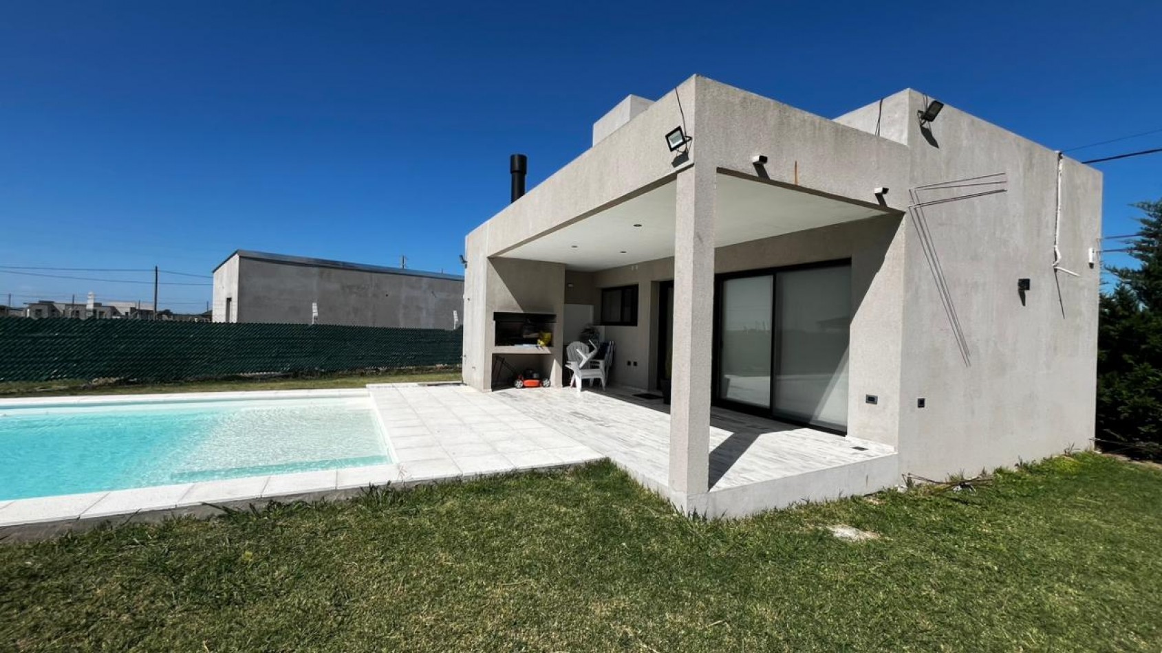 VENTA CASA QUINTA - BARRIO CERRADO LA HERMOSURA - RUTA 11 Y 645 - 