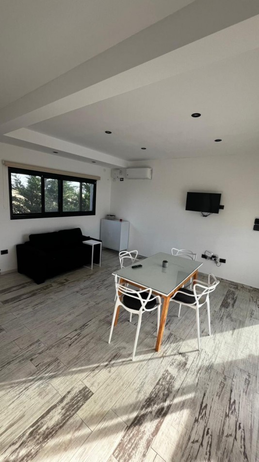 VENTA CASA QUINTA - BARRIO CERRADO LA HERMOSURA - RUTA 11 Y 645 - 