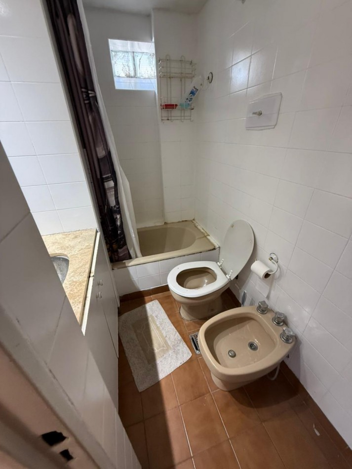 12 E/ 47 Y 48  - DEPARTAMENTO EN VENTA 1 DORM - MUY AMPLIO Y LUMINOSO