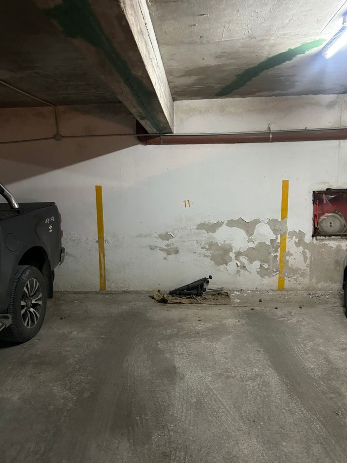 43 e/ 15 y 16 - venta cochera 