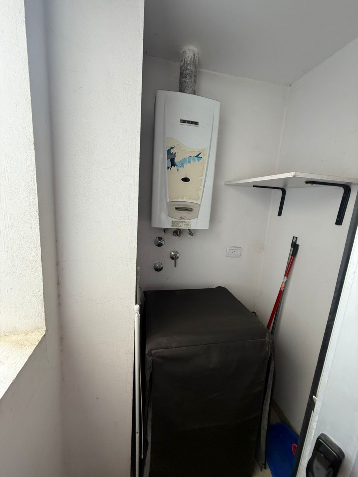 13 E/ 58 Y 59 - 1 DORM AMUBLADO - 2 DO PISO CON BALCON