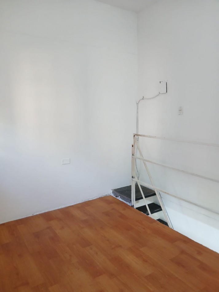 8 ESQ 47 - LOCAL EN GALERIA PLANTA ALTA