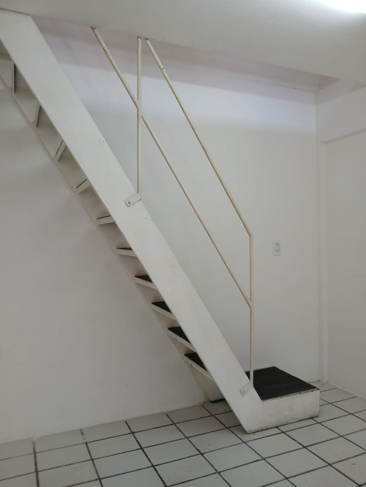 8 ESQ 47 - LOCAL EN GALERIA PLANTA ALTA
