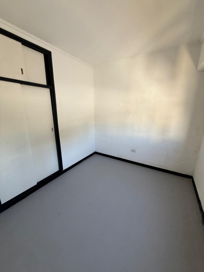 48 Y 25 - PH EN PLANTA ALTA 2 DORM - LA PLATA