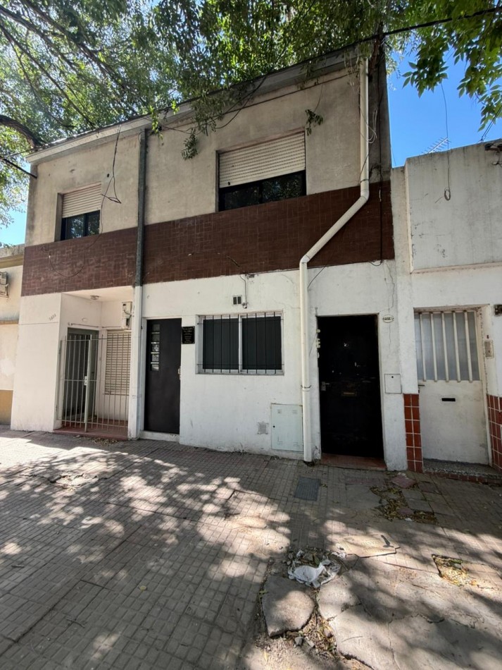 48 Y 25 - PH EN PLANTA ALTA 2 DORM - LA PLATA