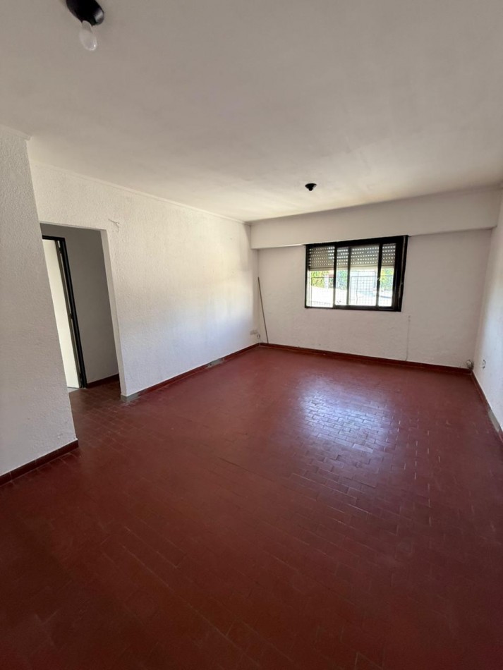 48 Y 25 - PH EN PLANTA ALTA 2 DORM - LA PLATA