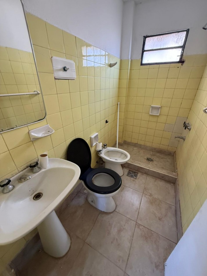 48 Y 25 - PH EN PLANTA ALTA 2 DORM - LA PLATA