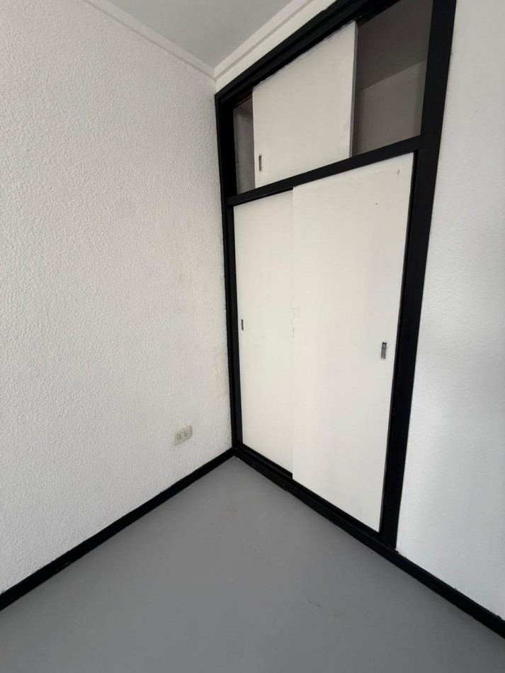 48 Y 25 - PH EN PLANTA ALTA 2 DORM - LA PLATA