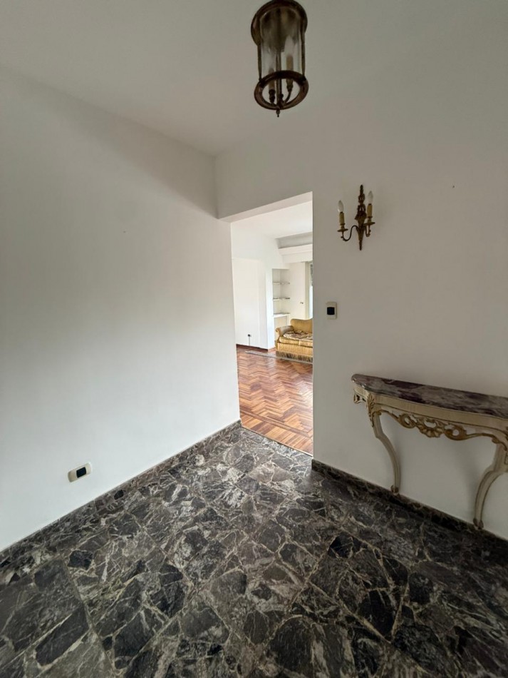 diagonal 80 y 47 - 2 dormitorios con balcon - 117 m2 totales