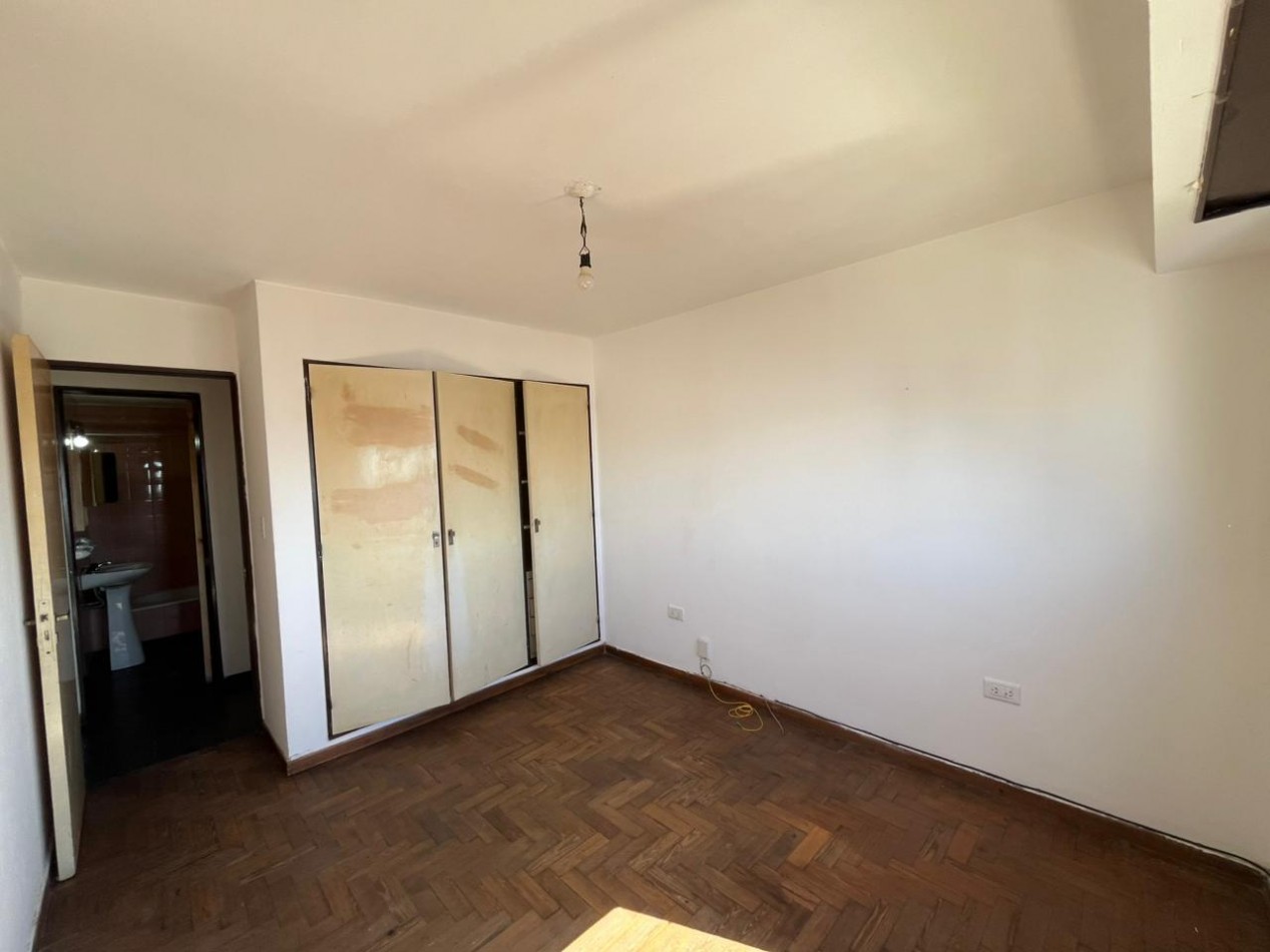 50 E/ 2 Y 3 - PISO 11 MUY LUMINOSO- ZONA CENTRO