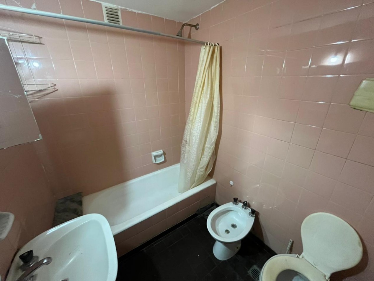 50 E/ 2 Y 3 - PISO 11 MUY LUMINOSO- ZONA CENTRO